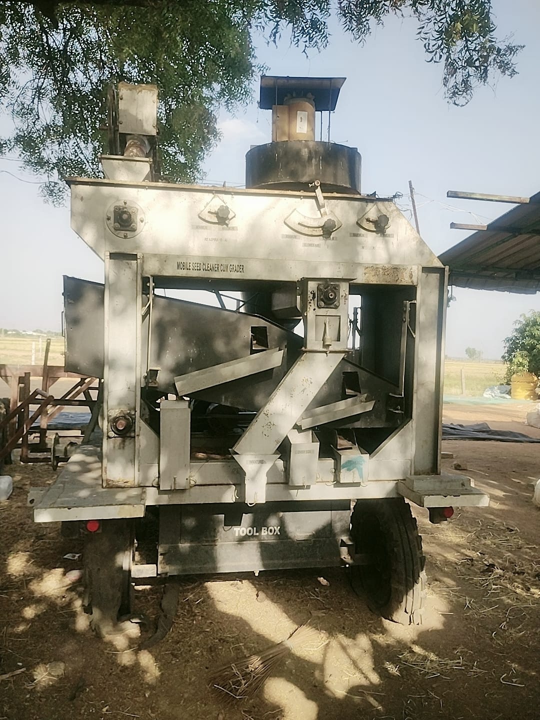 Mobile seed processing Mechine